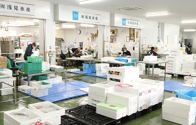 浅見水産 店内の様子